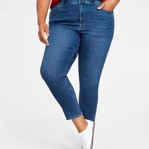 Tommy Hilfiger TH Flex Waverly Ankle jeans in 18W.